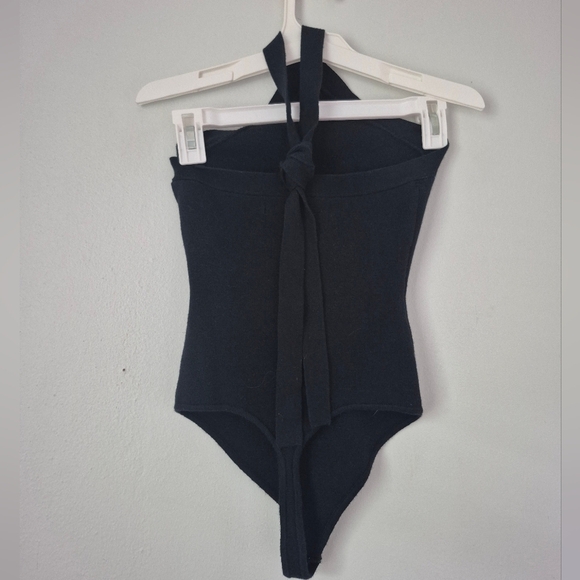 Abercrombie & Fitch Black Knit Cross Halter Top Bodysuit - Picture 3 of 6